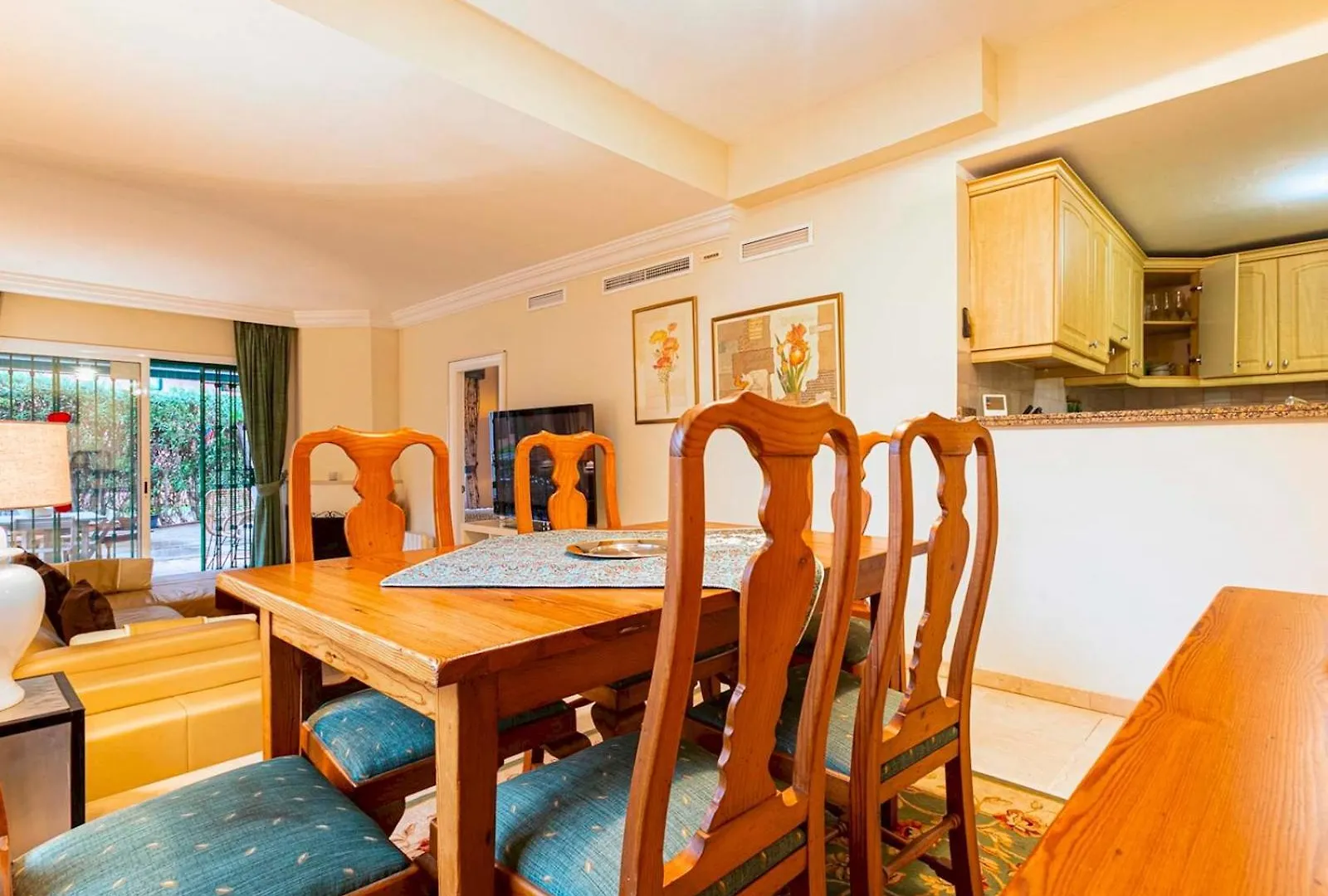 Apartamento Pass The Keys Charming Andalusian Ground Floor With Patio Marbella